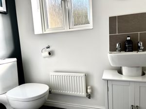 Cloakroom WC- click for photo gallery